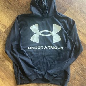 Men’s size xl under armory loose fit hooded sweatshirt with pocket.